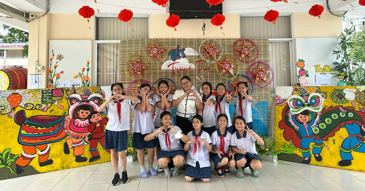 Cô giáo tiểu học TP.HCM với sáng kiến mô hình đọc sách 'không biên giới'