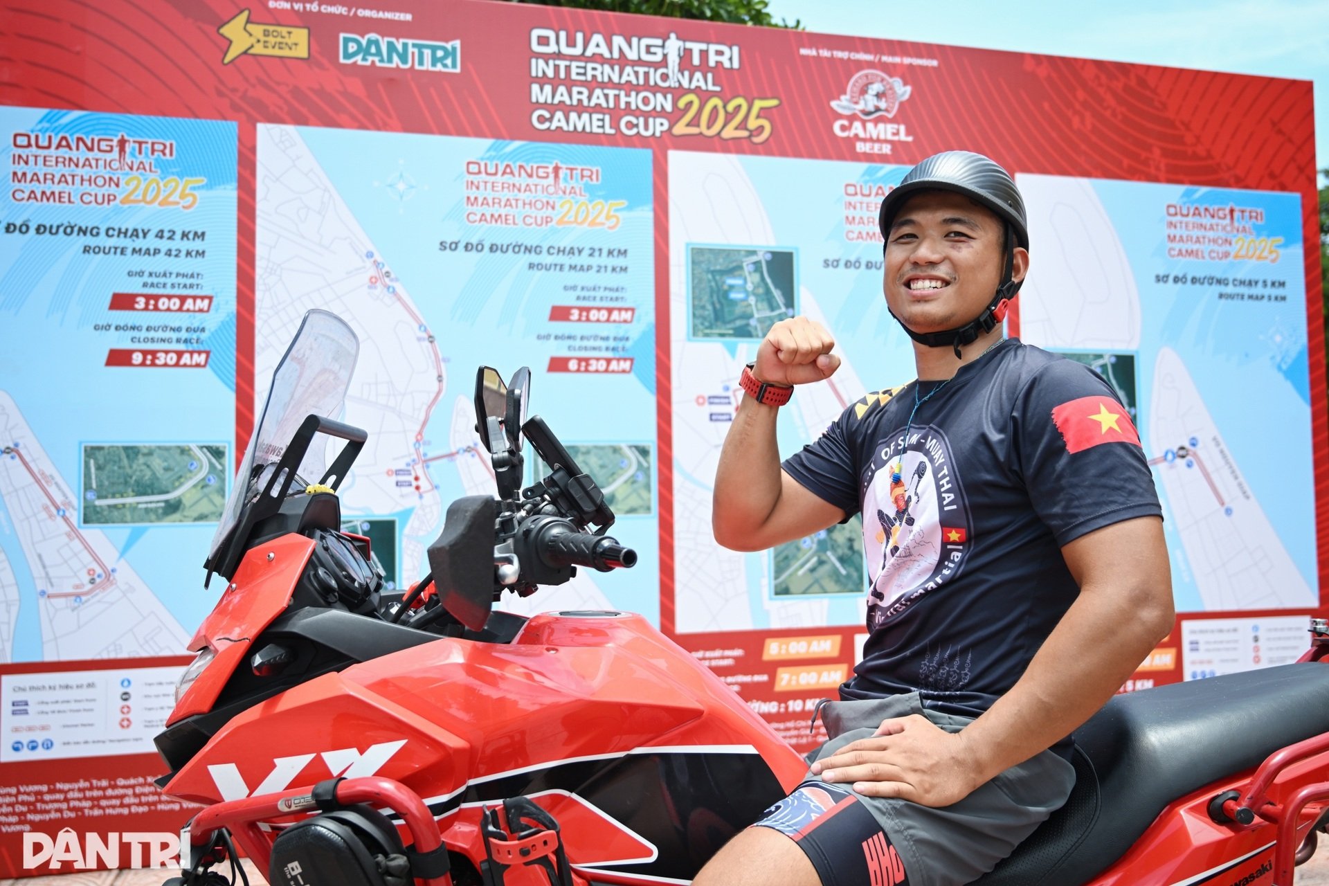 Chàng trai chạy xe máy 500km từ Hà Nội vào dự giải Aqua Warriors Quảng Trị - 15
