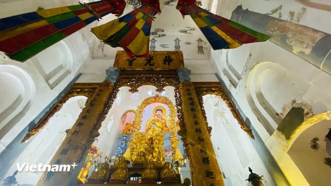 vnp-kien-truc-gothic-chua-co-le.jpg