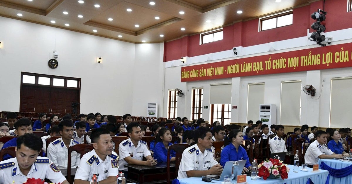 Hải đoàn 21 tổ chức tập huấn phong trào “bình dân học vụ số” và ứng dụng trí tuệ nhân tạo trong công tác đoàn