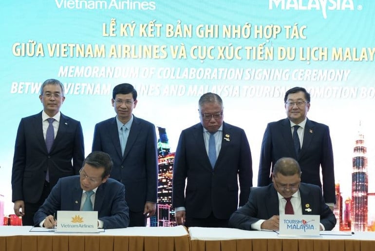 2-viec-ky-ket-bien-ban-ghi-nho-la-buoc-di-chien-luoc-giup-vietnam-airlines-tang-cuong-ket-noi-hang-khong-voi-malaysia-va-thuc-day-phat-trien-du-lich-song-phuong.jpg