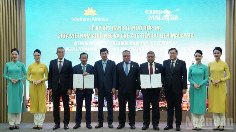 Vietnam Airlines và Cục Xúc tiến du lịch Malaysia ký biên bản ghi nhớ hợp tác nhằm tăng cường kết nối hàng không và quảng bá điểm đến.