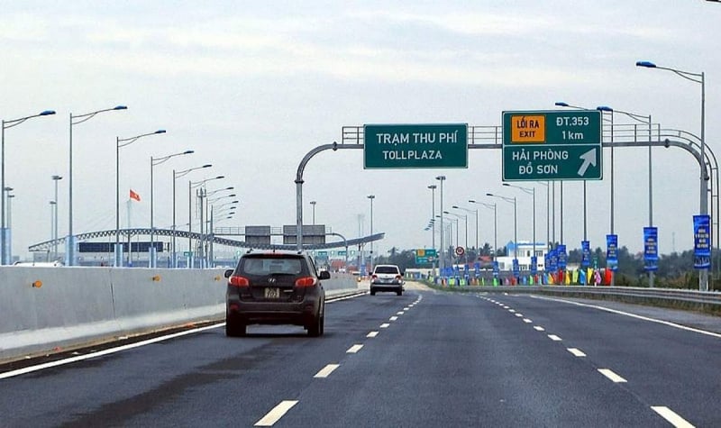 Đề xuất cấm xe tải chạy vào làn 120km/h, 100km/h trên hai tuyến cao tốc -0