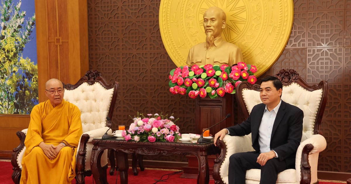 El Comité Ejecutivo de la Sangha Budista de Vietnam en la provincia de Lam Dong realizó una visita de cortesía al Comité Permanente del Comité Provincial del Partido.