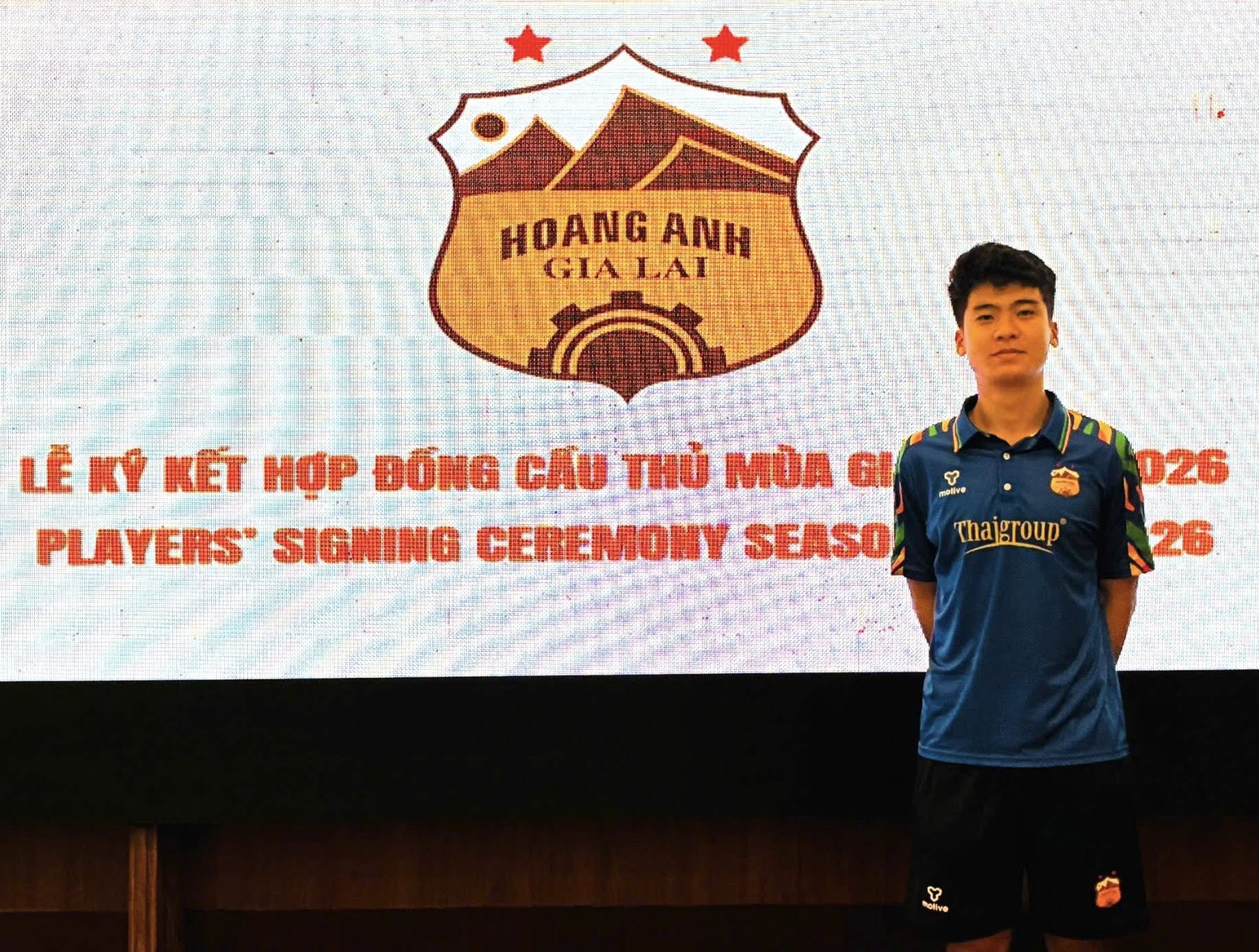 'Siêu nhân' Trần Gia Huy ngày nào, nay đã khoác áo HAGL đá V-League - Ảnh 7.