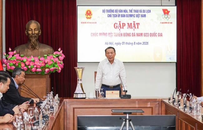 Bộ trưởng Nguyễn Văn Hùng: Chiến thắng của Đội tuyển U23 Việt Nam đã tạo hiệu ứng lan tỏa, giúp chúng ta càng thêm tin tưởng vào sự phát triển của bóng đá nước nhà - Ảnh 1.