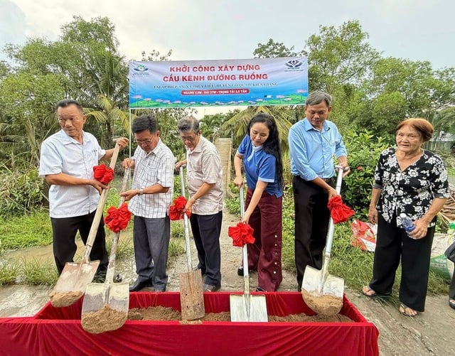 Vòng tay yêu thương, tương trợ những mảnh đời khó khăn- Ảnh 1.