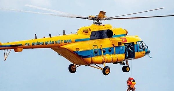 ក្រសួងការពារជាតិ​បញ្ជូន​ឧទ្ធម្ភាគចក្រ​ទៅ​ជួយ​សង្គ្រោះ​អ្នក​ដែល​ជាប់​ដោយ​ទឹកជំនន់​នៅ Son La
