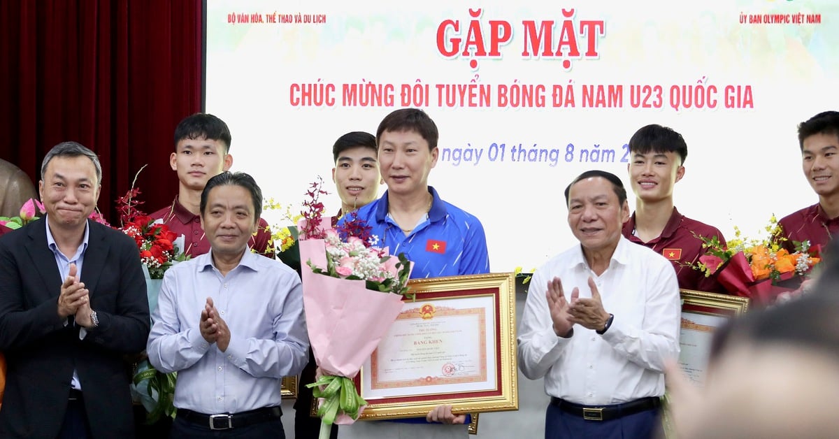 U23 Vietnam received a certificate of merit from the Prime Minister