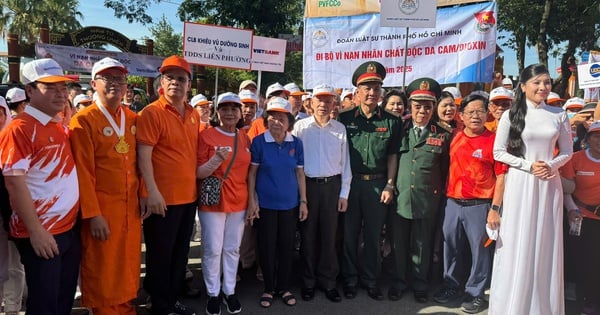 5.000 người tham gia chương trình đi bộ "Vì nạn nhân chất độc da cam"