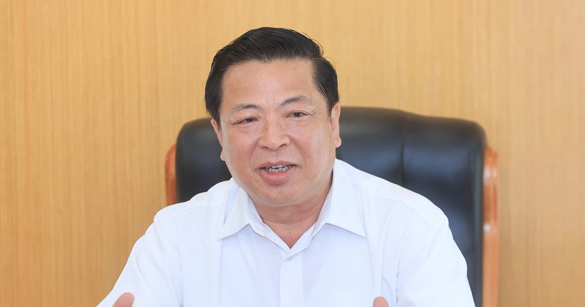 ក្រសួង​សំណង់​ក្រោយ​ការ​ច្របាច់​បញ្ចូល​គ្នា៖ គ្មាន​ចន្លោះ​ផ្លូវ​ច្បាប់ គ្មាន​ការងារ​ខក​ខាន