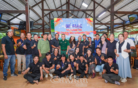 120 tác phẩm tôn vinh vẻ đẹp Đất Mũi và Hòn Khoai