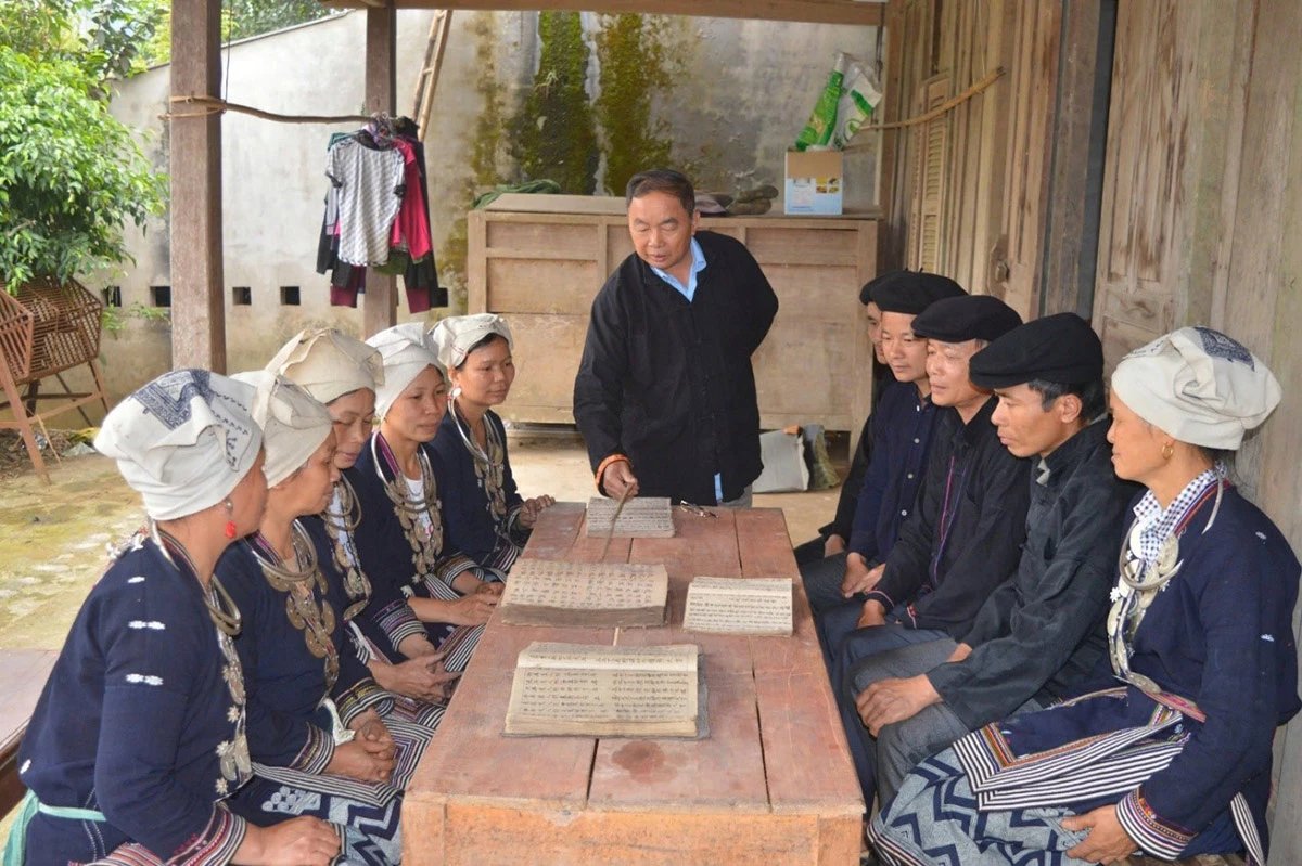 Třída řemeslníka Chu Tuan Ngan.