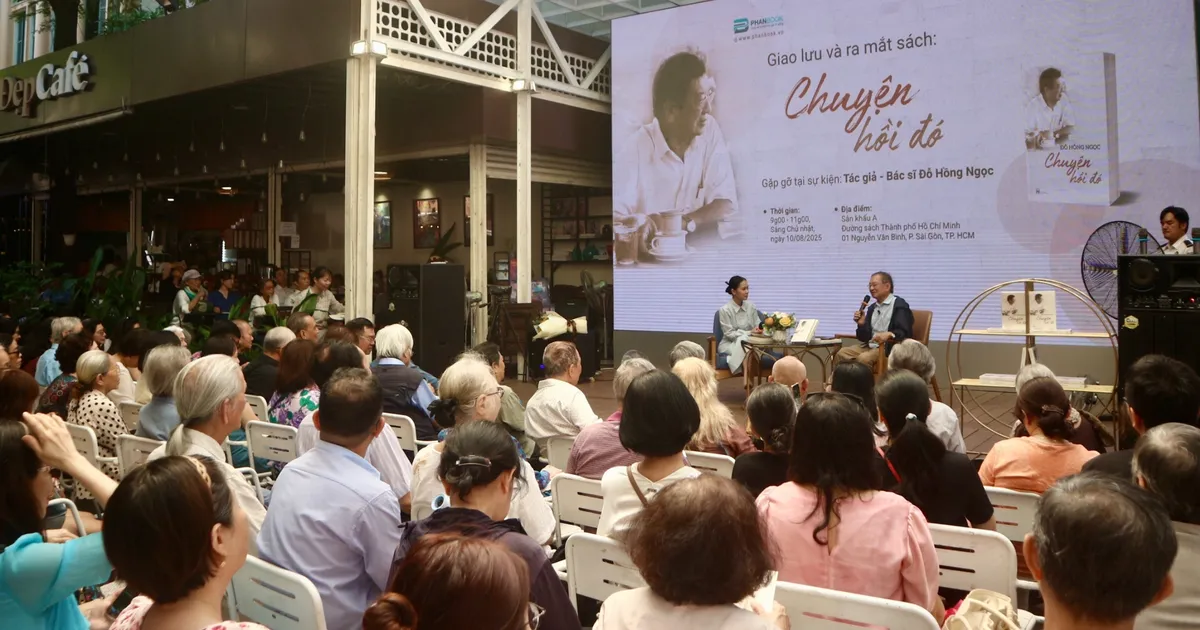 Listen to Dr. Do Hong Ngoc confide "Stories from back then"