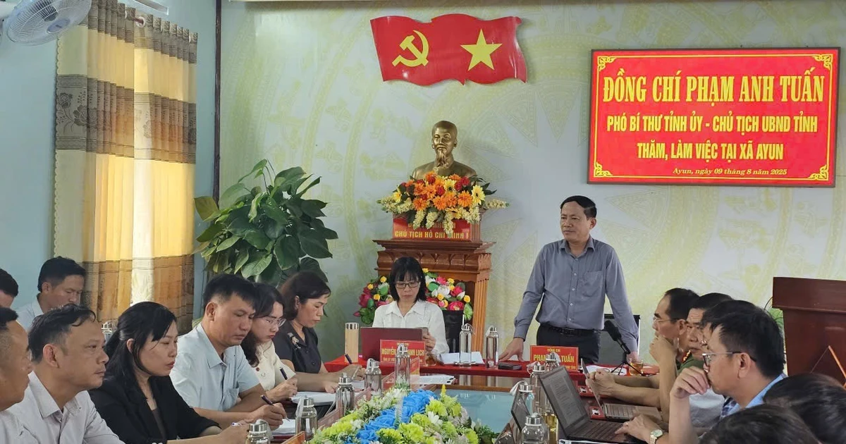 Chủ tịch UBND tỉnh Phạm Anh Tuấn: Xã Ayun cần tập trung làm tốt công tác giảm nghèo