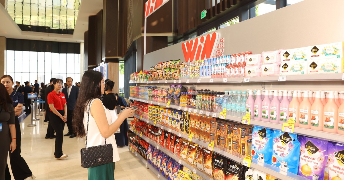 Cổ phiếu tỉ phú Nguyễn Đăng Quang tím lịm, góp phần đưa VN-Index lần đầu chạm 1.600điểm
