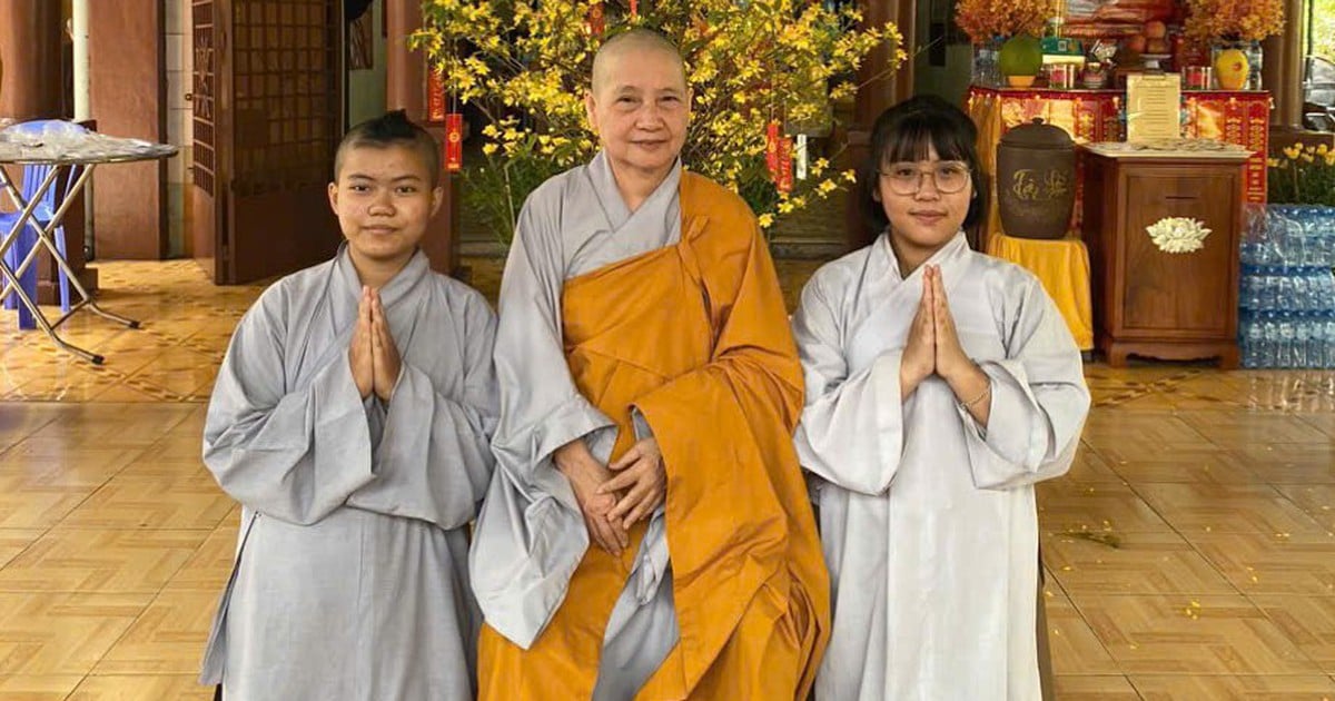 Có một người mẹ mang tên sư phụ