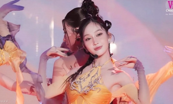 Em xinh say hi lạ quá: Bắc thang lên hỏi ông trời của đội Bích Phương điểm thấp nhưng người xem cao