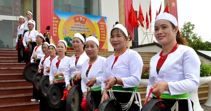 Giữ “vật báu hồn thiêng” của người Mường giữa lòng phố thị