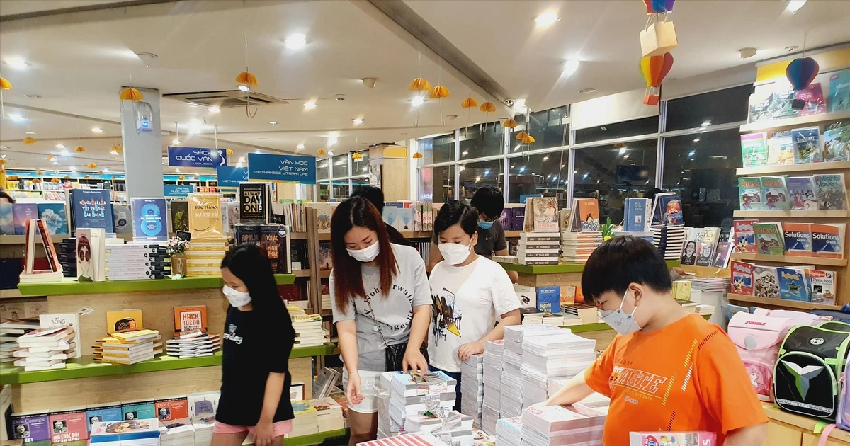 หลังจากการควบรวมกิจการ ครูสอนประวัติศาสตร์และภูมิศาสตร์ต้องเผชิญกับความยากลำบาก