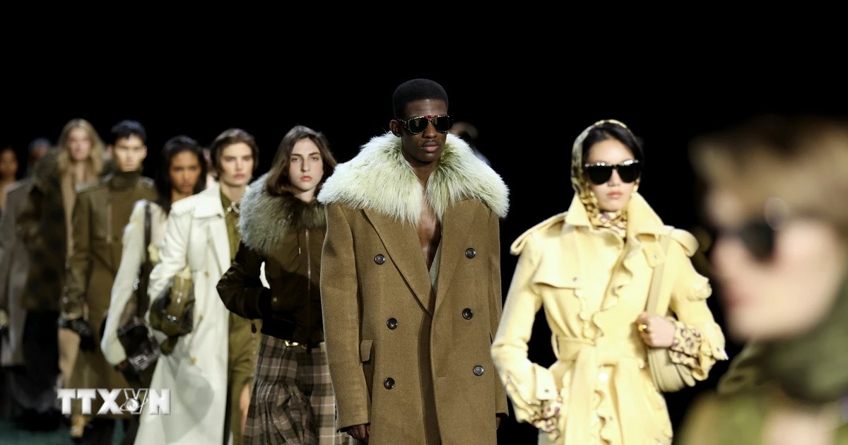 The era of "silent luxury" is over; big brands change strategies.