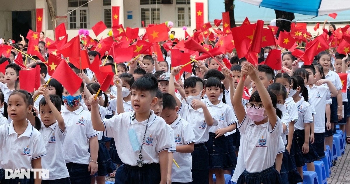 Hà Nội cấp tiền ăn trưa 20.000 đồng/ngày cho học sinh tiểu học từ năm nay