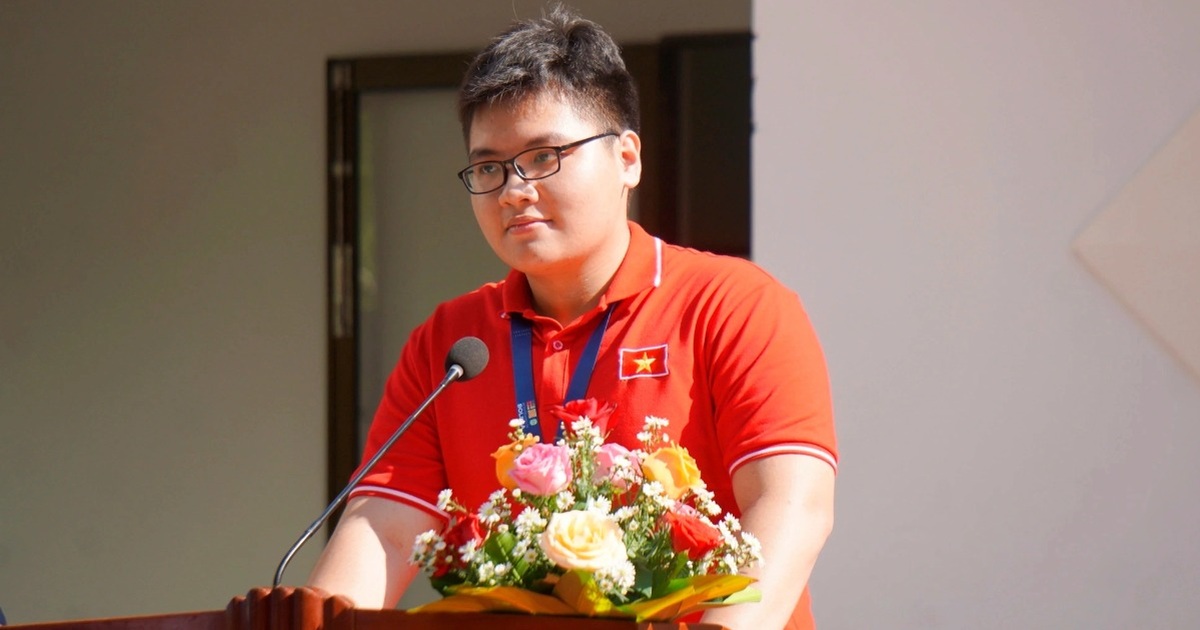 Thưởng 100 triệu đồng học sinh đạt huy chương vàng Olympic tin học quốc tế