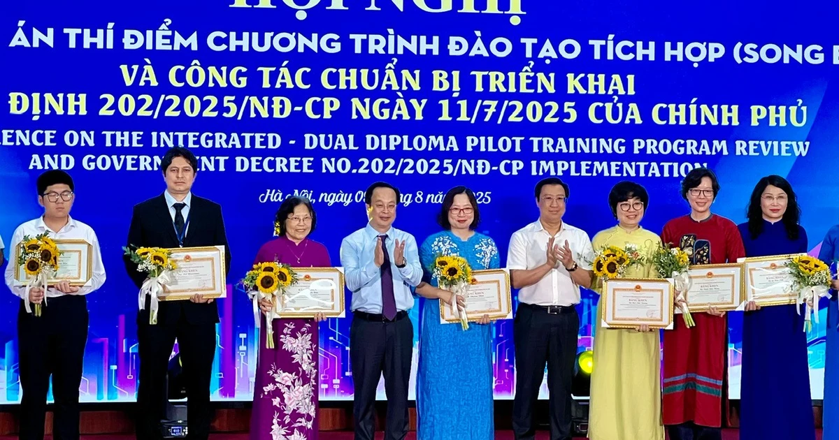Hà Nội sẽ tiếp tục triển khai chương trình song bằng ở các trường công lập