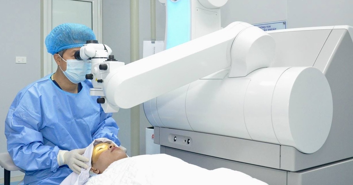 Thời điểm nào phù hợp phẫu thuật điều trị tật khúc xạ?