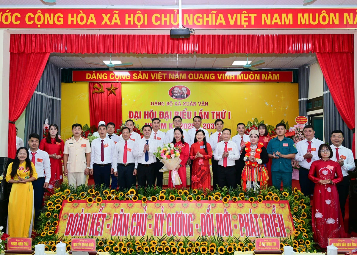 Đại hội đại biểu Đảng bộ xã Đông Thọ, Pà Vầy Sủ, Cán Tỷ, Thanh Thủy, Khuôn Lùng, Xuân Vân, Tiên Yên, Bạch Ngọc, Sơn Thủy, Thượng Nông và phường Bình Thuận: Tập trung thực hiện hiệu quả các giải pháp trọng tâm để thực hiện thắng lợi các chỉ tiêu Nghị quyết Đại hội đã đề ra