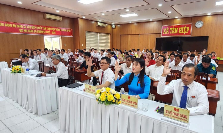 Tan Hiep បានអនុម័តផែនការវិនិយោគសាធារណៈសម្រាប់ឆ្នាំ 2025 ដែលមានទឹកប្រាក់ជាង 16.8 ពាន់លានដុង