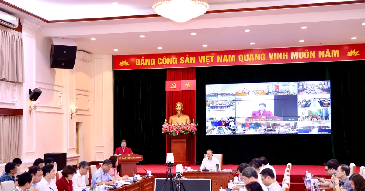 ក្តៅៗសប្តាហ៍នេះ៖ វគ្គបណ្តុះបណ្តាលស្តីពីការគ្រប់គ្រងការអប់រំរបស់រដ្ឋ; ការណែនាំសម្រាប់ 2 វគ្គ/ថ្ងៃ