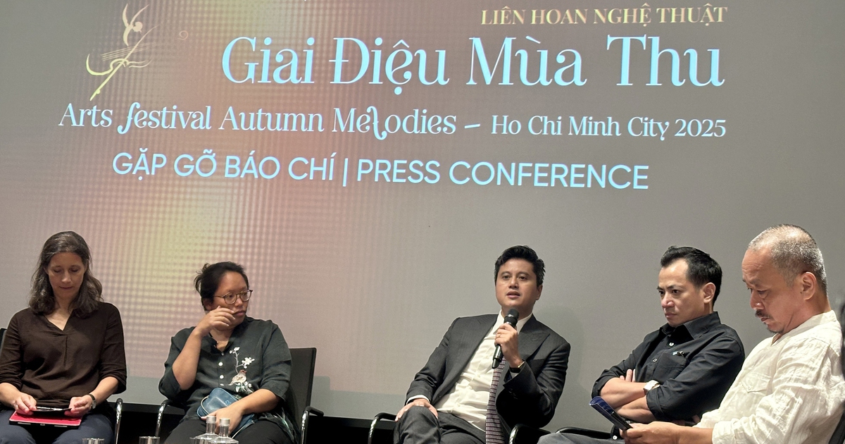 Bữa tiệc nghệ thuật hàn lâm tại liên hoan Giai điệu mùa thu