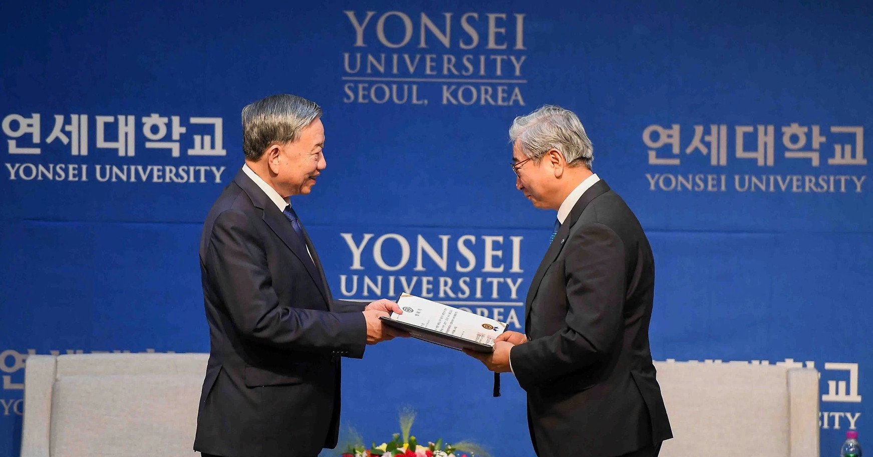 Tổng Bí thư Tô Lâm nhận bằng Tiến sỹ danh dự Đại học Yonsei