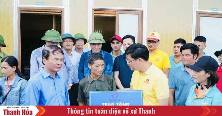 Quỹ Thiện Tâm đón nhận Huân chương Lao động hạng Nhất