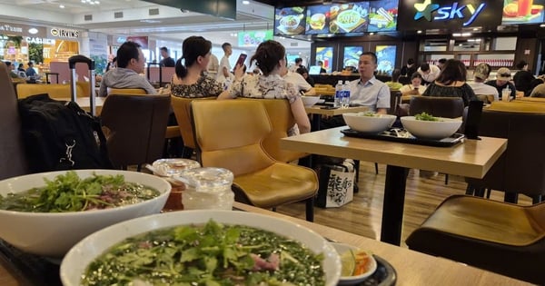 Giá đồ ăn sân bay cao có đáng không?