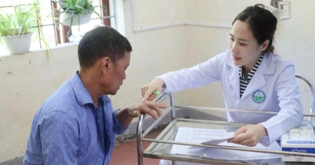 Nhiều người dân vùng lũ Nghệ An bị ghẻ nước, nhiễm trùng da
