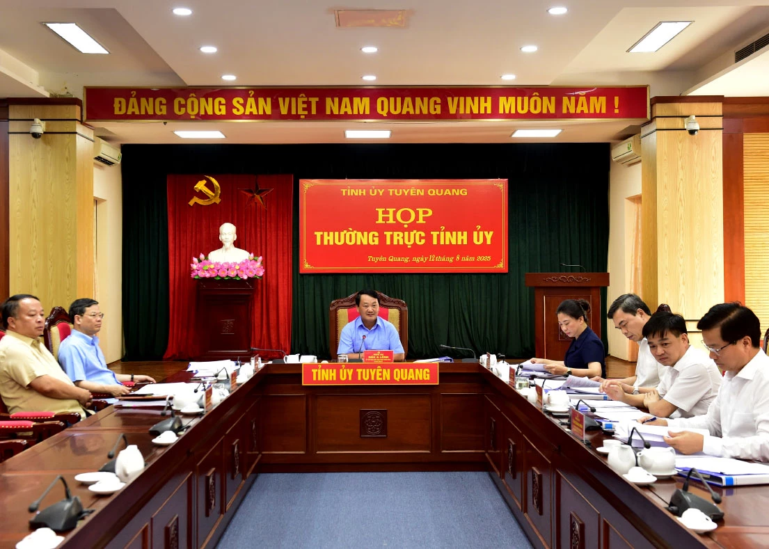Thường trực Tỉnh ủy cho ý kiến vào kịch bản tăng trưởng của tỉnh