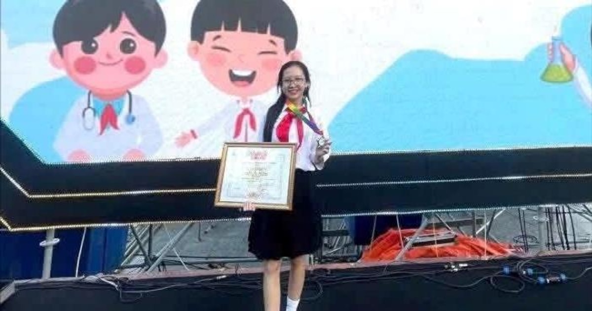 The only Lam Dong teenager to win the National Talent Award "Reaching High on Dreams"