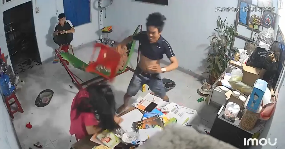 Quảng Ngãi: Xác định đối tượng cầm ghế nhựa đánh liên tiếp vào đầu cô gái