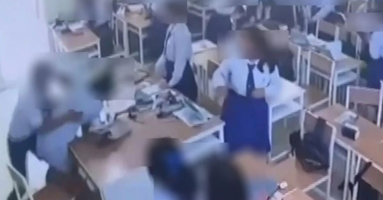 Nam sinh 17 tuổi đấm vào mặt cô giáo Toán vì không hài lòng về điểm thi