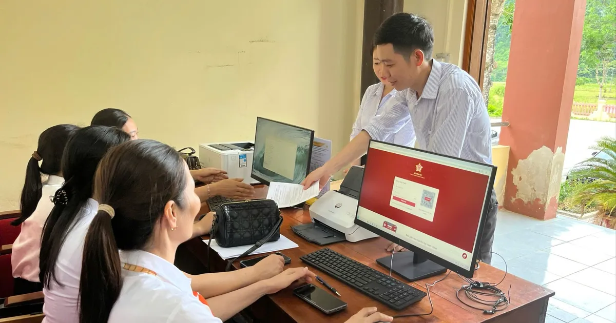 Quang Tri បញ្ជូនកម្មាភិបាលដែលមានទេពកោសល្យចំនួន 48 នាក់ទៅមូលដ្ឋានដើម្បីលុបបំបាត់ "បញ្ហាស្ទះ" ក្នុងវិស័យកសិកម្មនិងបរិស្ថាន