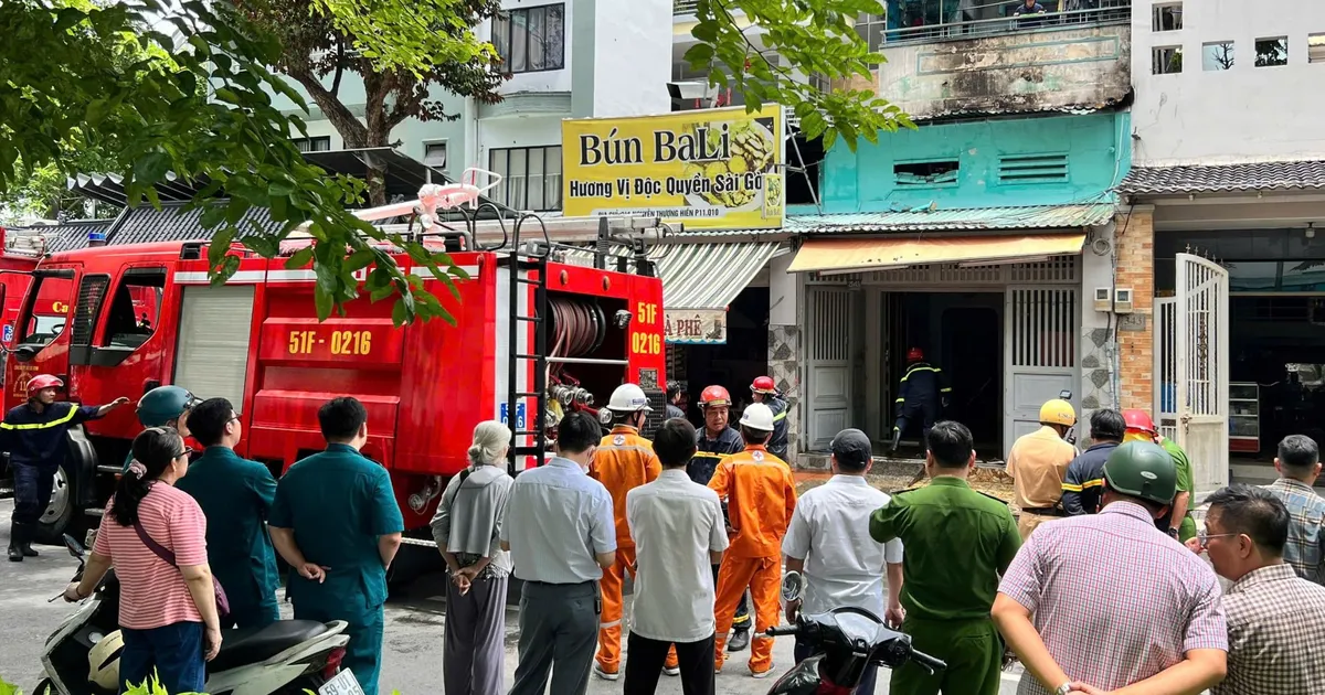 Cháy nhà ở đường Nguyễn Thượng Hiền, 3 người được cứu
