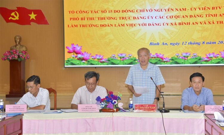 Kiểm tra công tác chuẩn bị đại hội hai xã Bình An và Thạnh Lộc