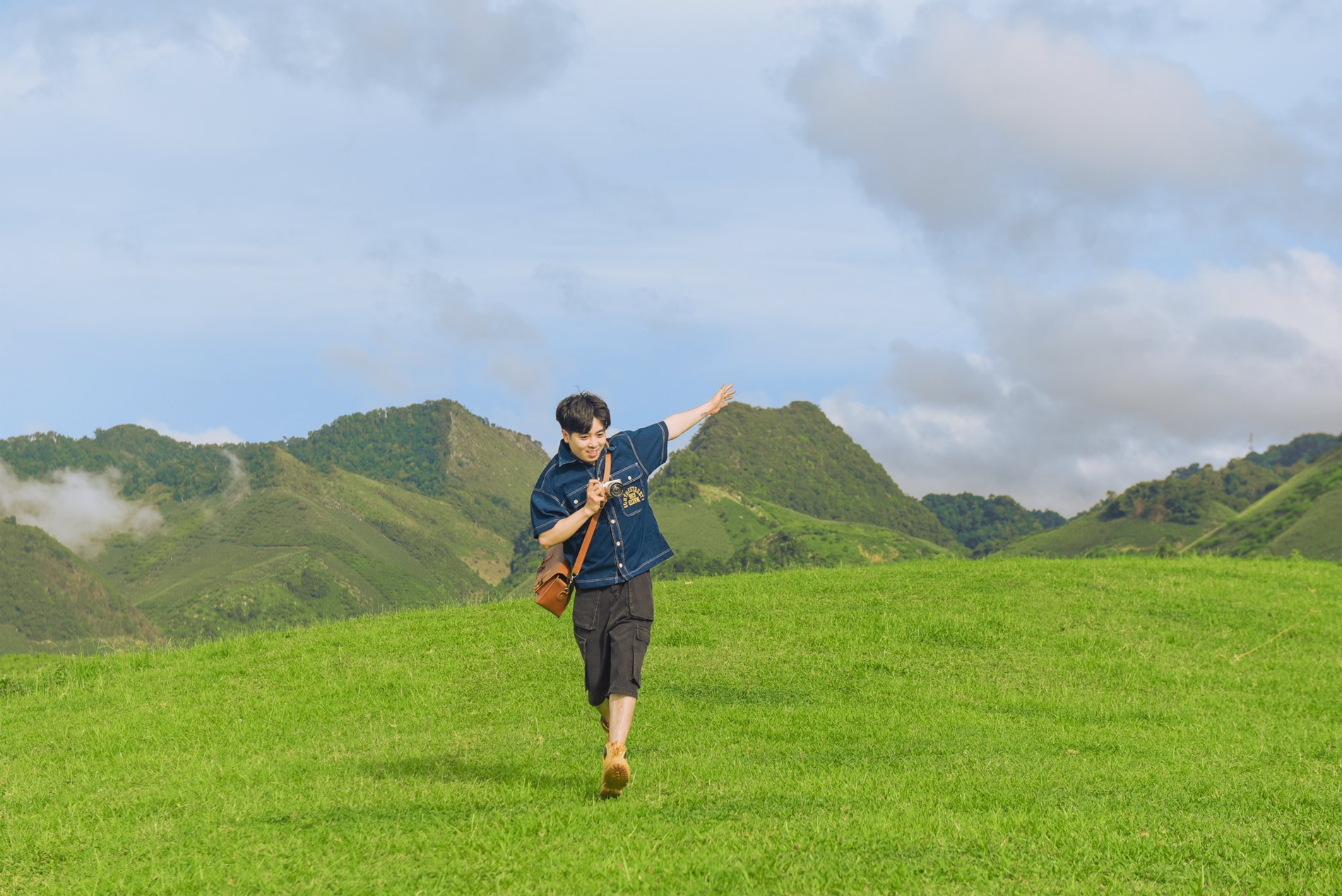 A newly emerging green location a few hours drive from Hanoi, where visitors come to camp and hunt clouds