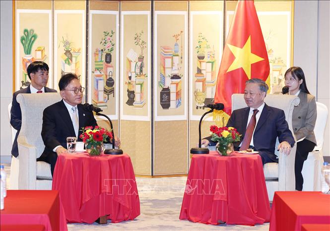 Tổng Bí thư Tô Lâm tiếp nguyên Tổng Lãnh sự danh dự Việt Nam tại Hàn Quốc