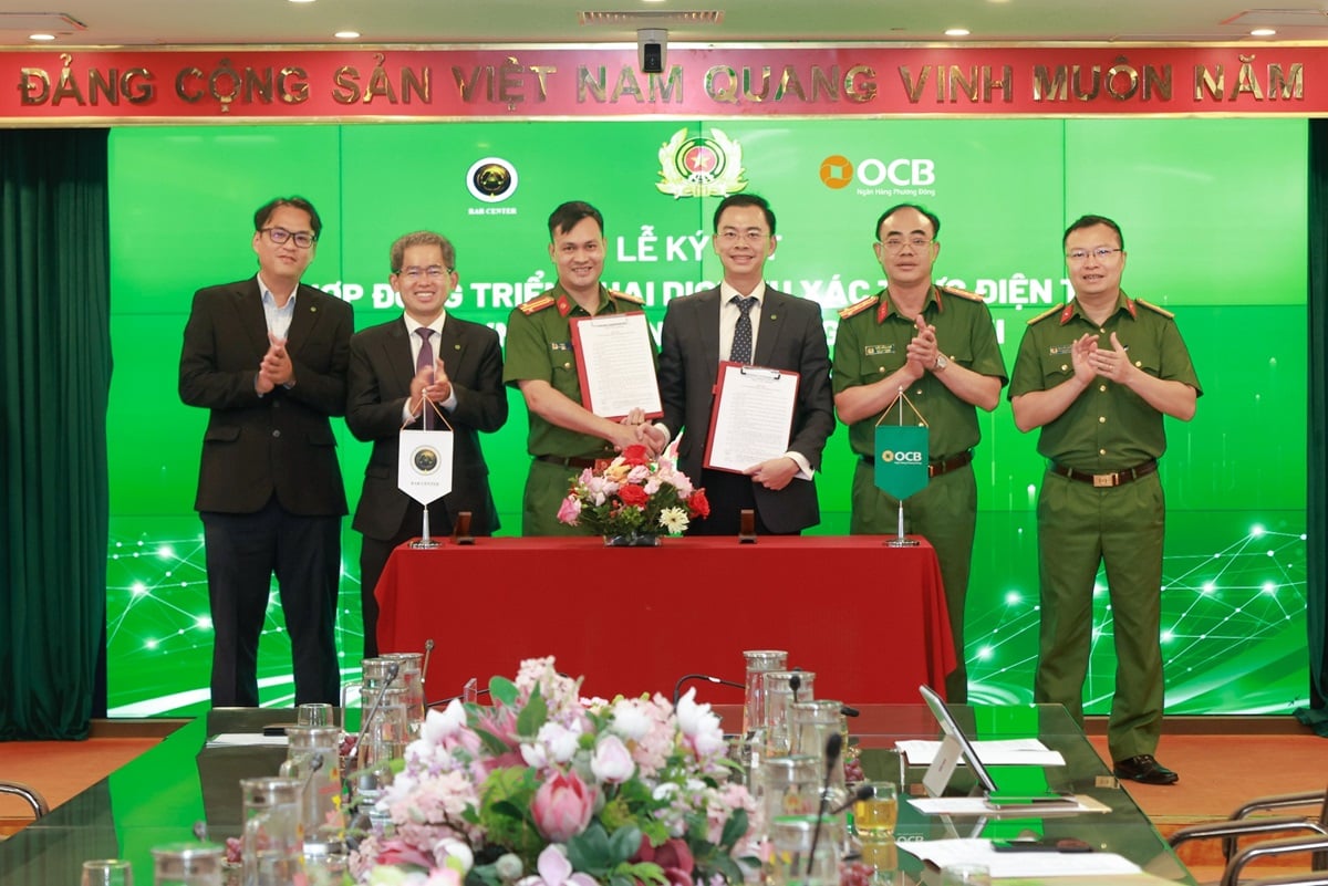 OCB សហការជាមួយមជ្ឈមណ្ឌលទិន្នន័យជាតិ ដើម្បីធ្វើការផ្ទៀងផ្ទាត់ភាពត្រឹមត្រូវតាមប្រព័ន្ធអេឡិចត្រូនិចតាមរយៈ VNeID