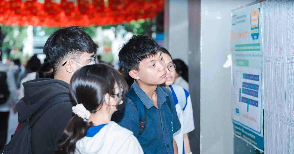 Tổ hợp C00 dẫn đầu top điểm chuẩn nhiều trường đại học năm 2024