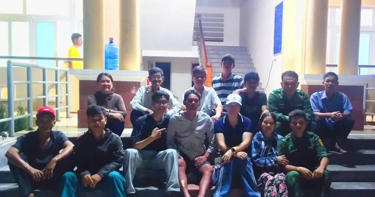 Một ngư dân được cứu sống sau 24 giờ trôi lênh đênh trên biển