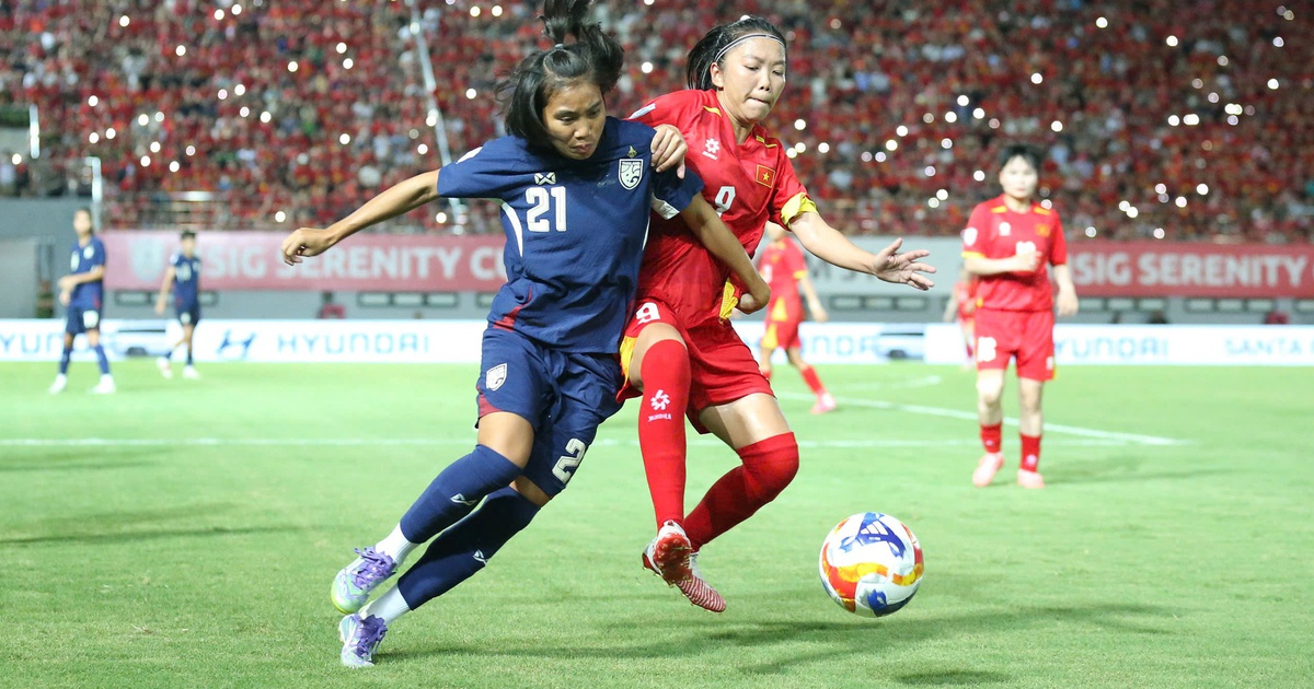 Mua vé cổ vũ đội tuyển nữ Việt Nam đấu bán kết AFF Cup thế nào, giá bao nhiêu?